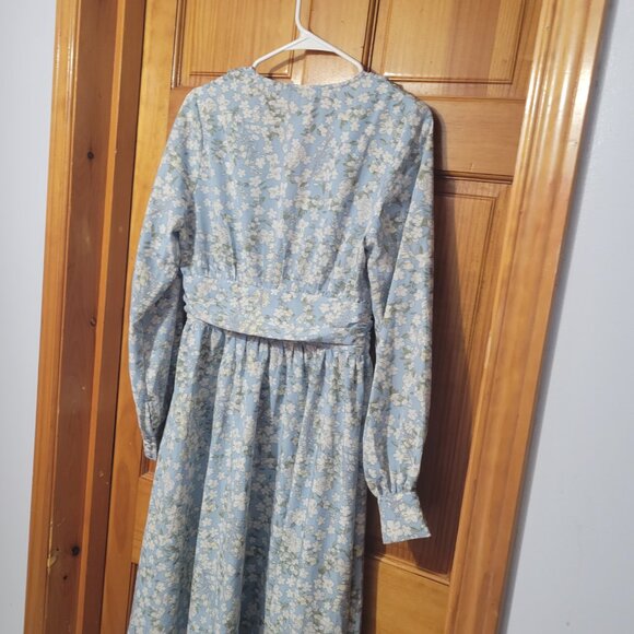 Blue and white flower shein dress 2/$5 - Picture 2 of 4